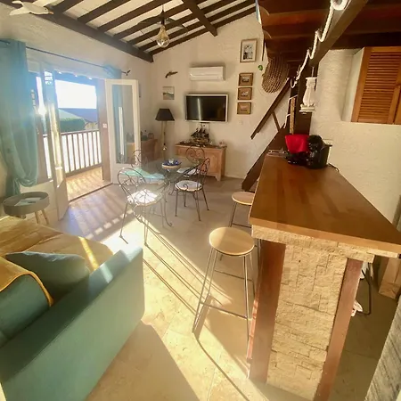 Lägenhet Tres Bel Les Pieds Dans L'eau *